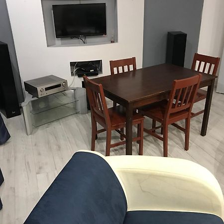 Апартаменты Apartament Kamienica Лодзь Экстерьер фото